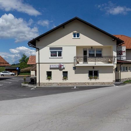 Guesthouse & Apartments Pri Stani Zerovnica Экстерьер фото