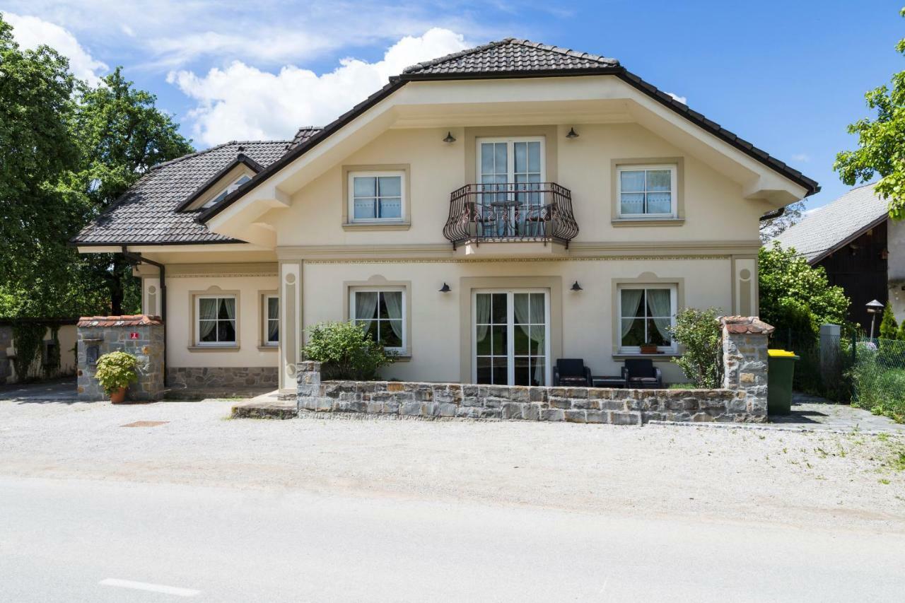 Guesthouse & Apartments Pri Stani Zerovnica Экстерьер фото