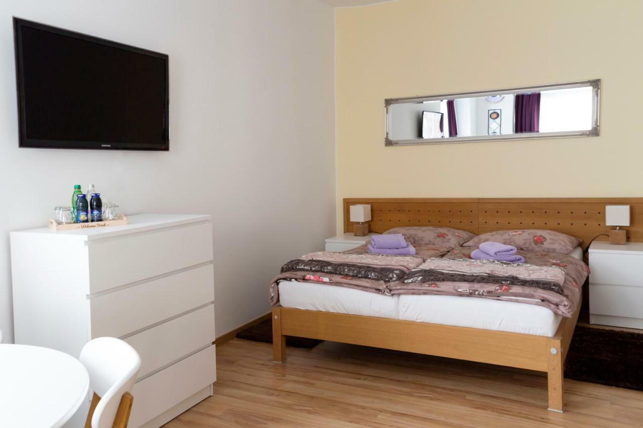 Guesthouse & Apartments Pri Stani Zerovnica Экстерьер фото